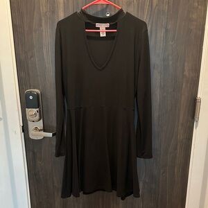 Planet Gold Classic Black V-Neck Top